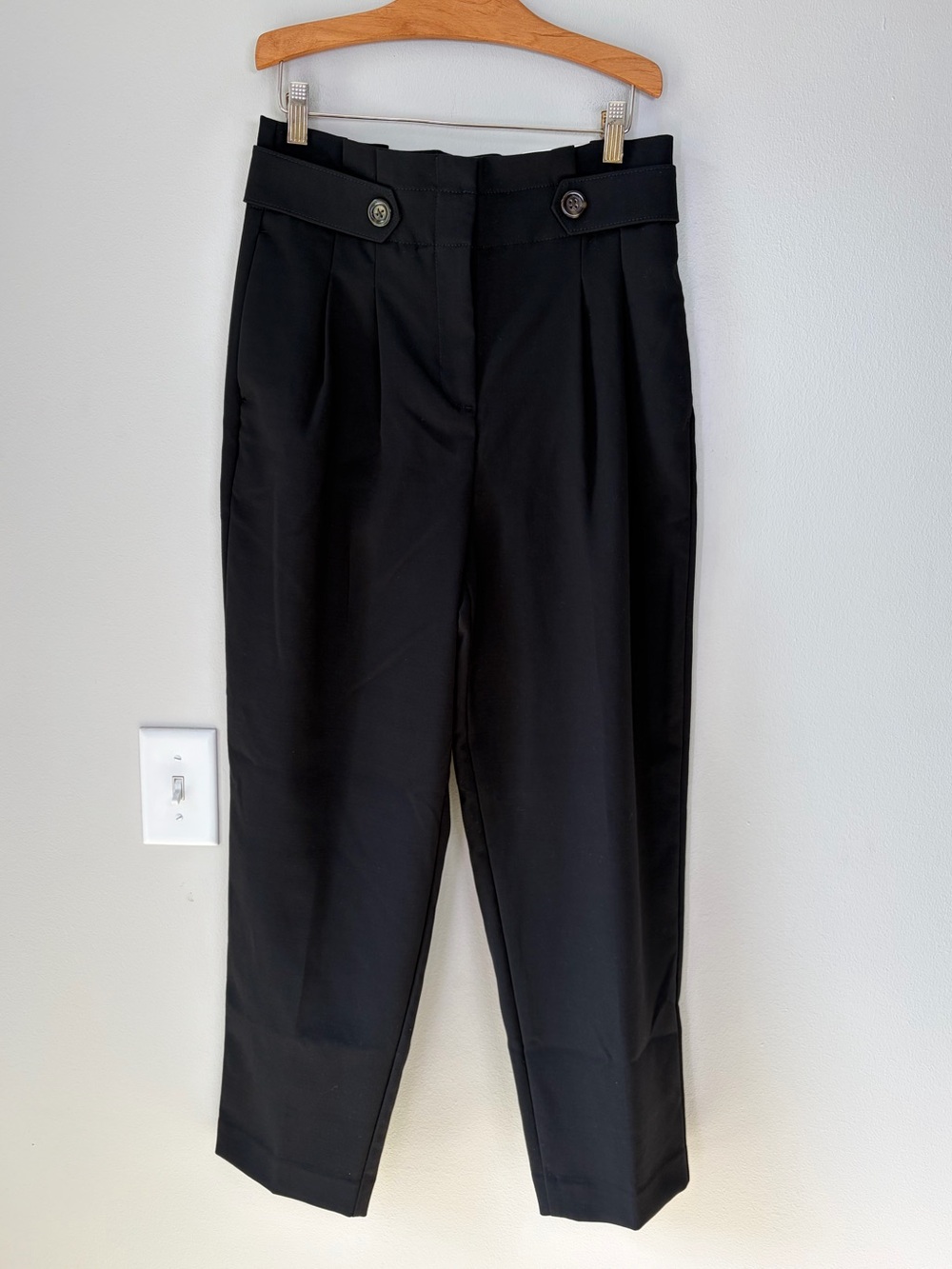 Ann Taylor Black High Waisted Pleated Tapered Leg Ankle Slacks Trousers Career